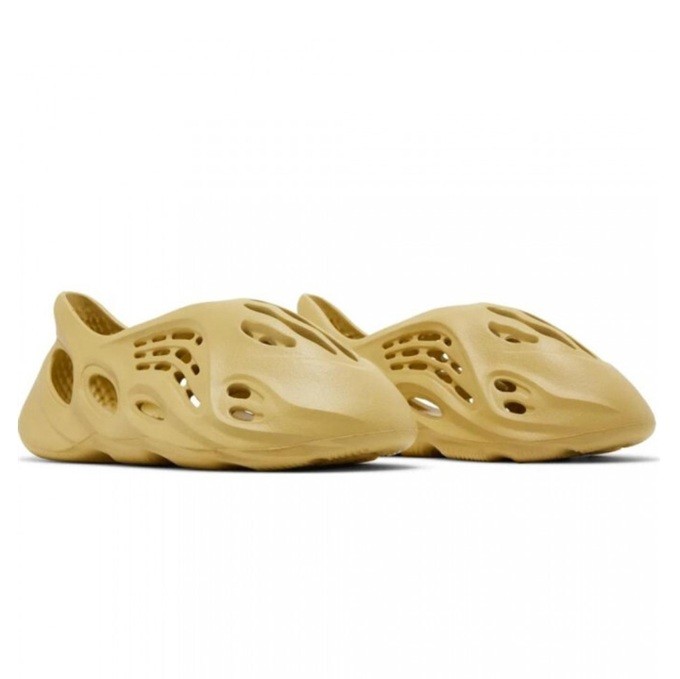 Adidas Yeezy Foam RNNR Sulfur