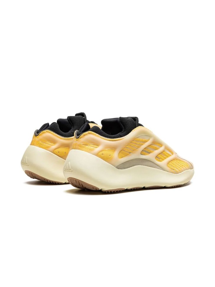 Adidas Yееzy 700 V3 Safflower