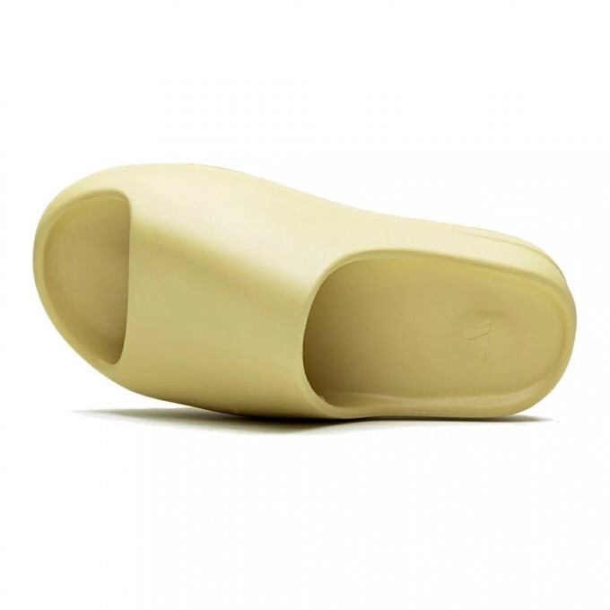 Adidas Yeezy Slide Desert Sand
